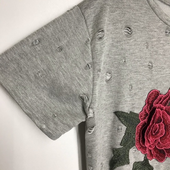 Local Lab 3D Rose Embroidered Distressed SS Top - Picture 5 of 8